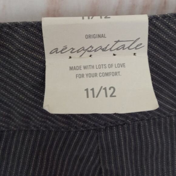 Aeropostale Pin Stripe Shorts - Picture 7 of 9